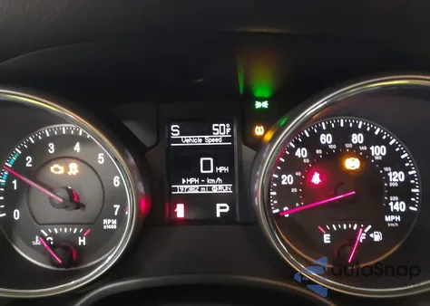 2013 Jeep Grand Cherokee Laredo из США, поврежденный, VIN 1C4RJFAG1DC583248